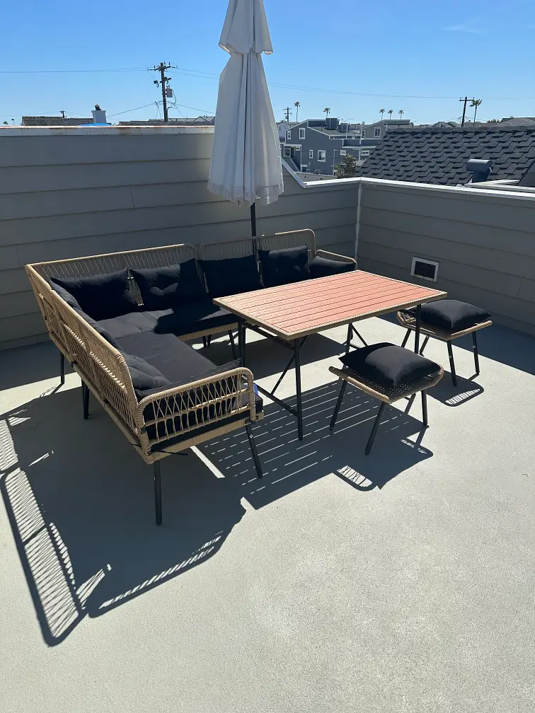 Furniture assembly and room setup